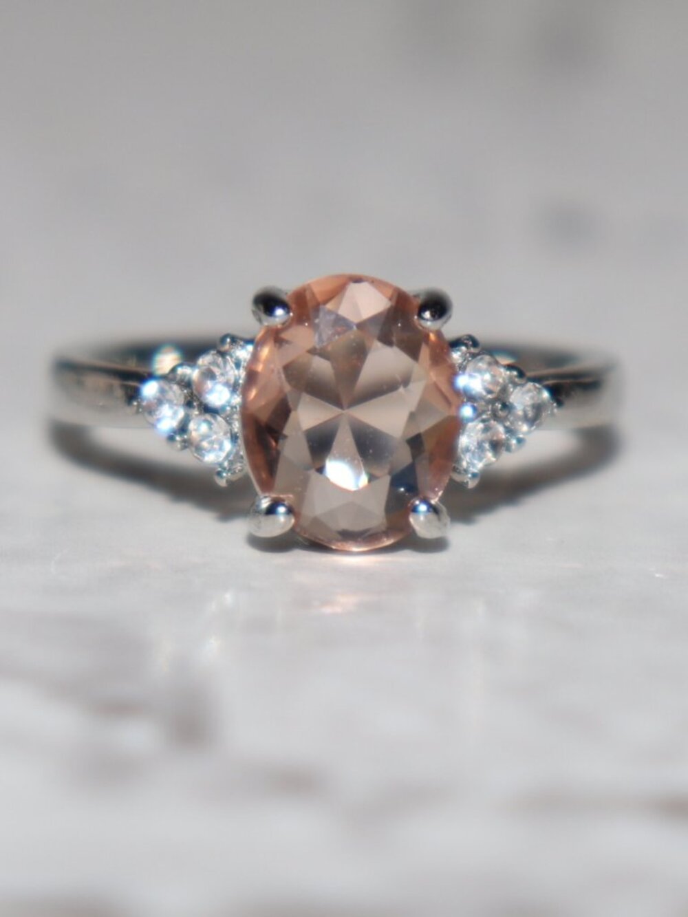 🍑✨ Silver Peach Gemstone Ring · Size 9 Oval peach stone · Clear side accents ·